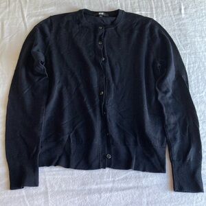 Uniqlo crew neck 100% wool cardigan